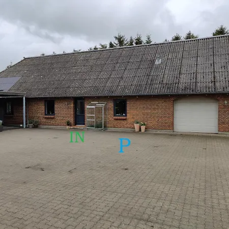 Homestay Stort Og Dejligt Vaerelse Med Privat Bad